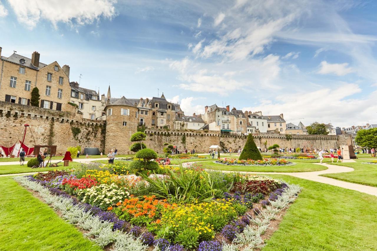 Studio Convivial En Plein Coeur Du Centre Historique De Vannes Apartment Exterior foto